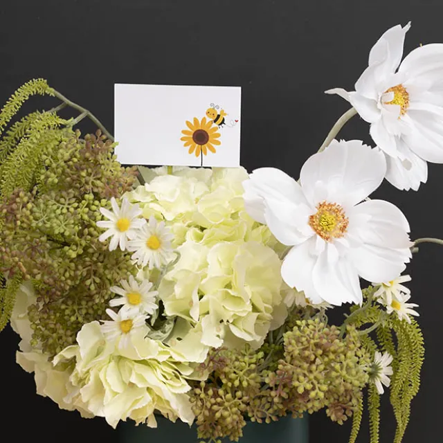 Cards White Daisy & Fluttering Bee (10x6.5cmH) Pack 50