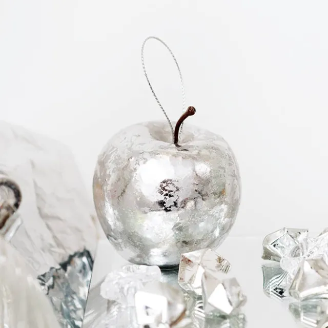 Hanging Apples Pack 4 Metallic Silver (5cmD)